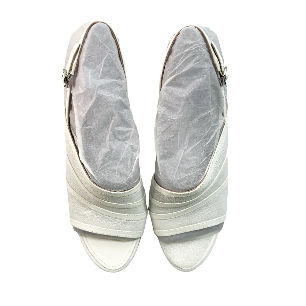 Louise et Cie Heel White Leather Peep Toe Slingback Sandals. 9M NEW 🔥🔥🔥